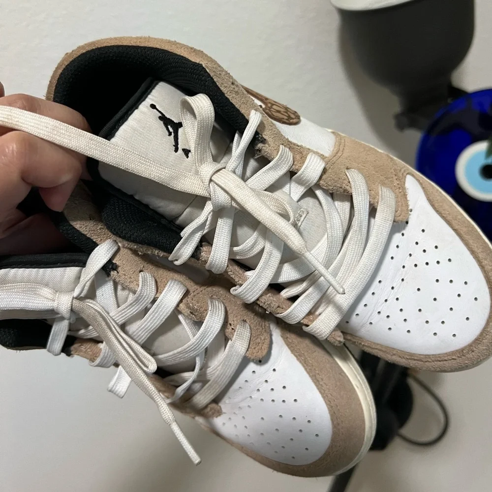 NIKE JORDAN 1 Low SE Brown Elephant Sneakers - Picture 5 of 16